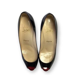 Christian Louboutin Black patent leather Pumps Size EU38.5